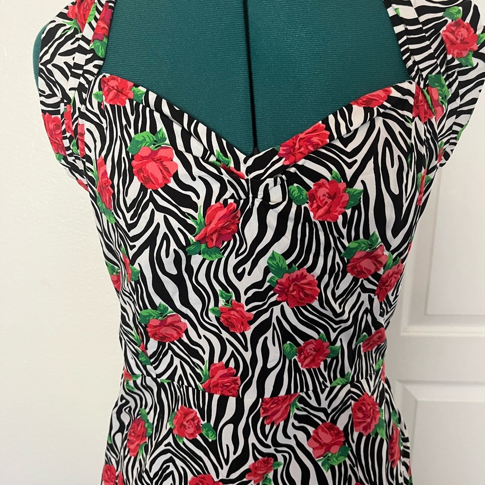 BNWOT Stunning Vintage Style Zebra & Rose Halter Wiggle Dress Made in UK